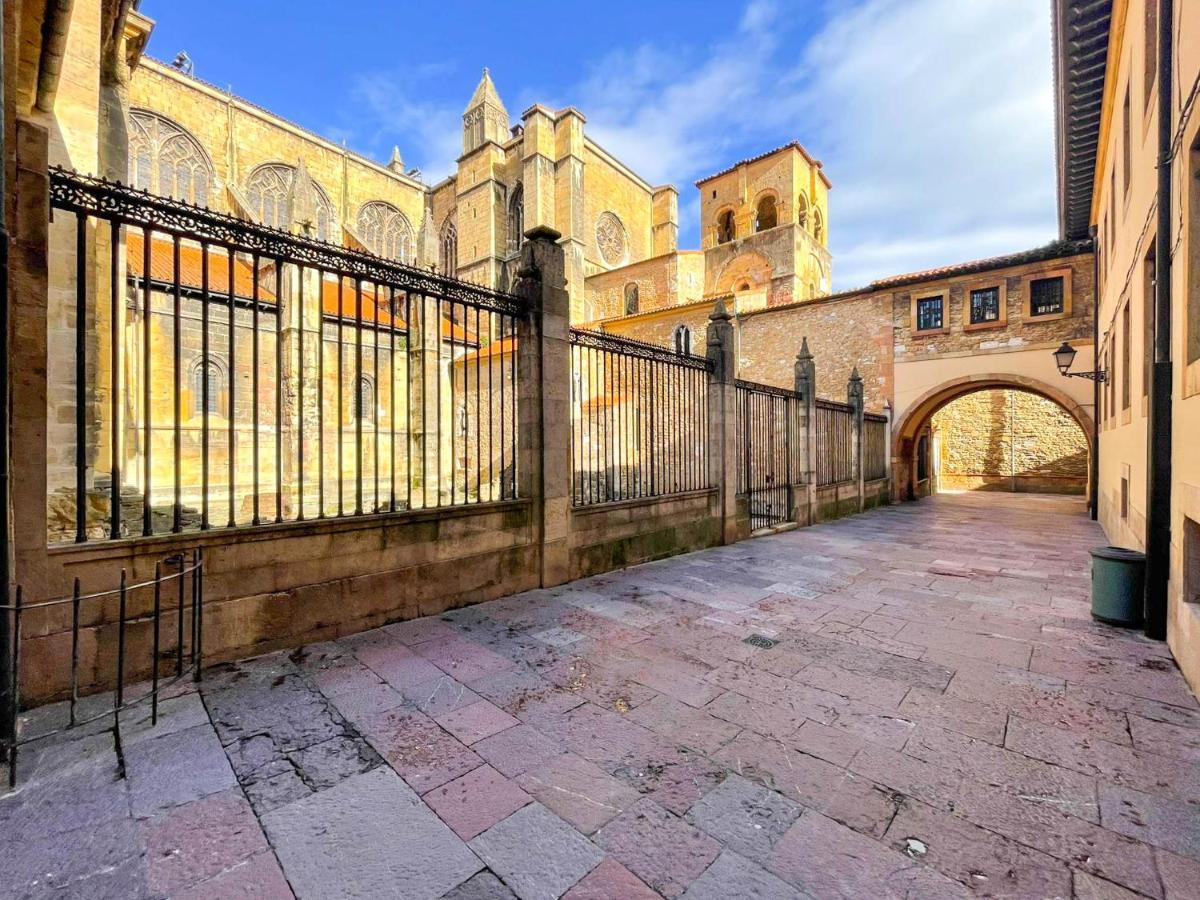 Отель San Isidoro Coliving Овьедо Экстерьер фото